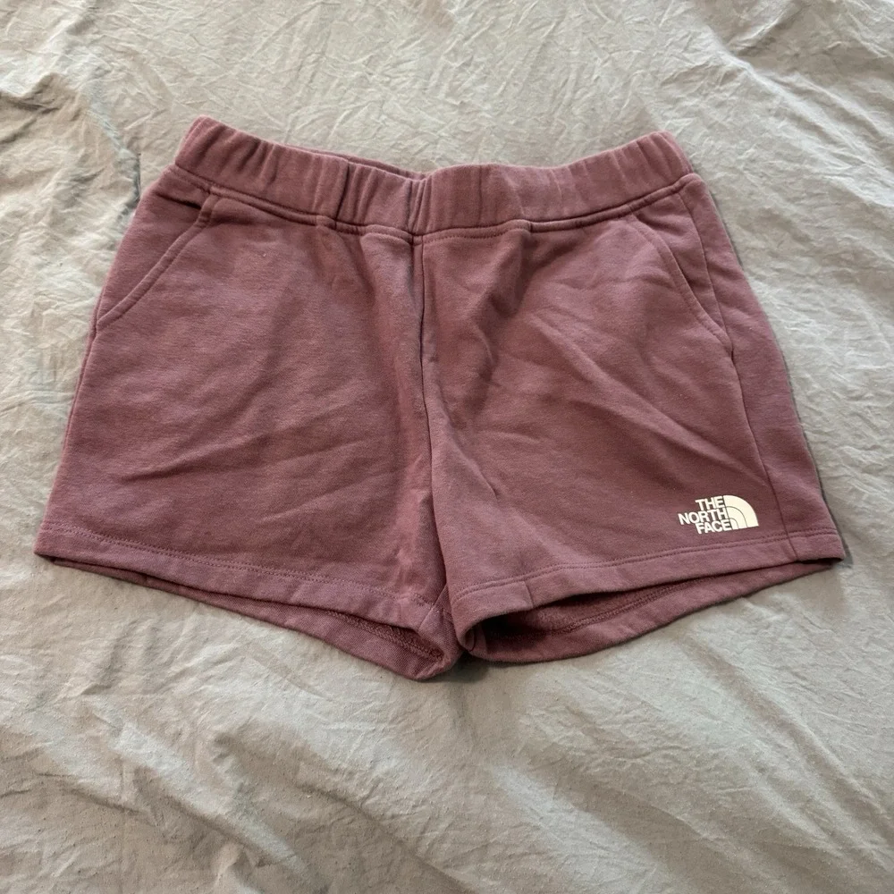 The North Face Girls Camp Fleece Sweat Shorts Mauve Size Large (14/16)